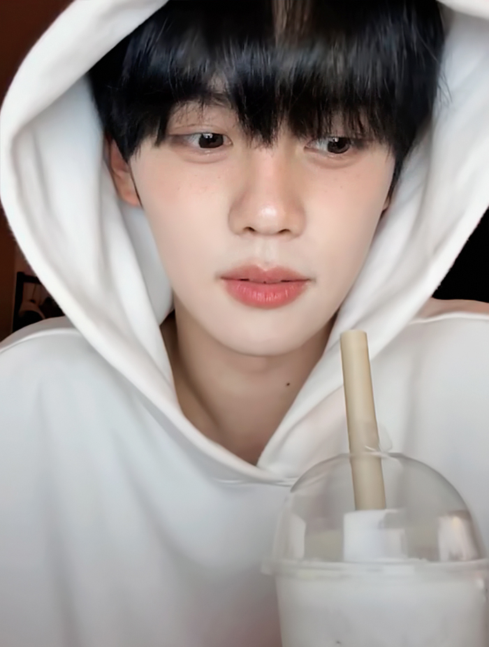 [잡담] 김규빈 있잖아 최근이 젤 잘생긴 거 같아 | 인스티즈