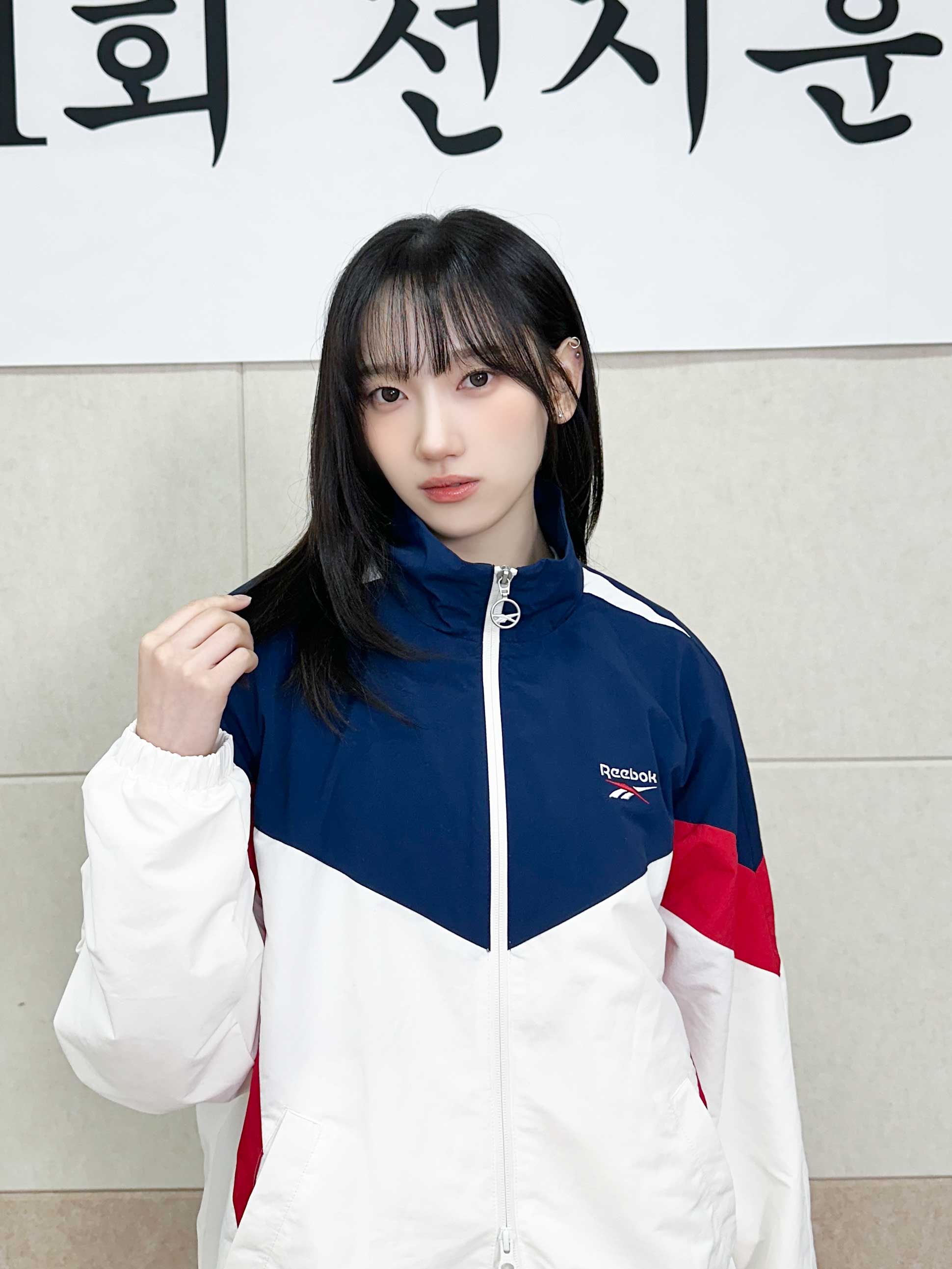 [잡담] wm 유스피어 중에 소이라는 멤버 첨에 진/영 닮아서 wm 취향 진짜 소나무다 생각했었음 | 인스티즈