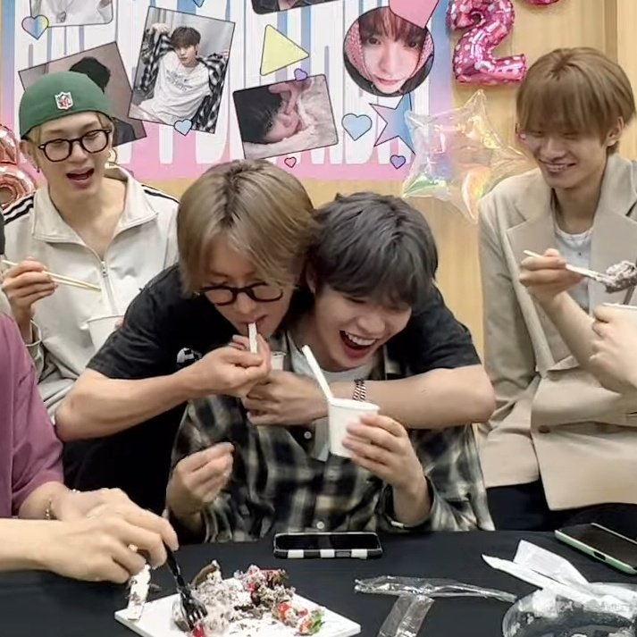 [잡담] 내돌 생일 개큰축하😁 | 인스티즈