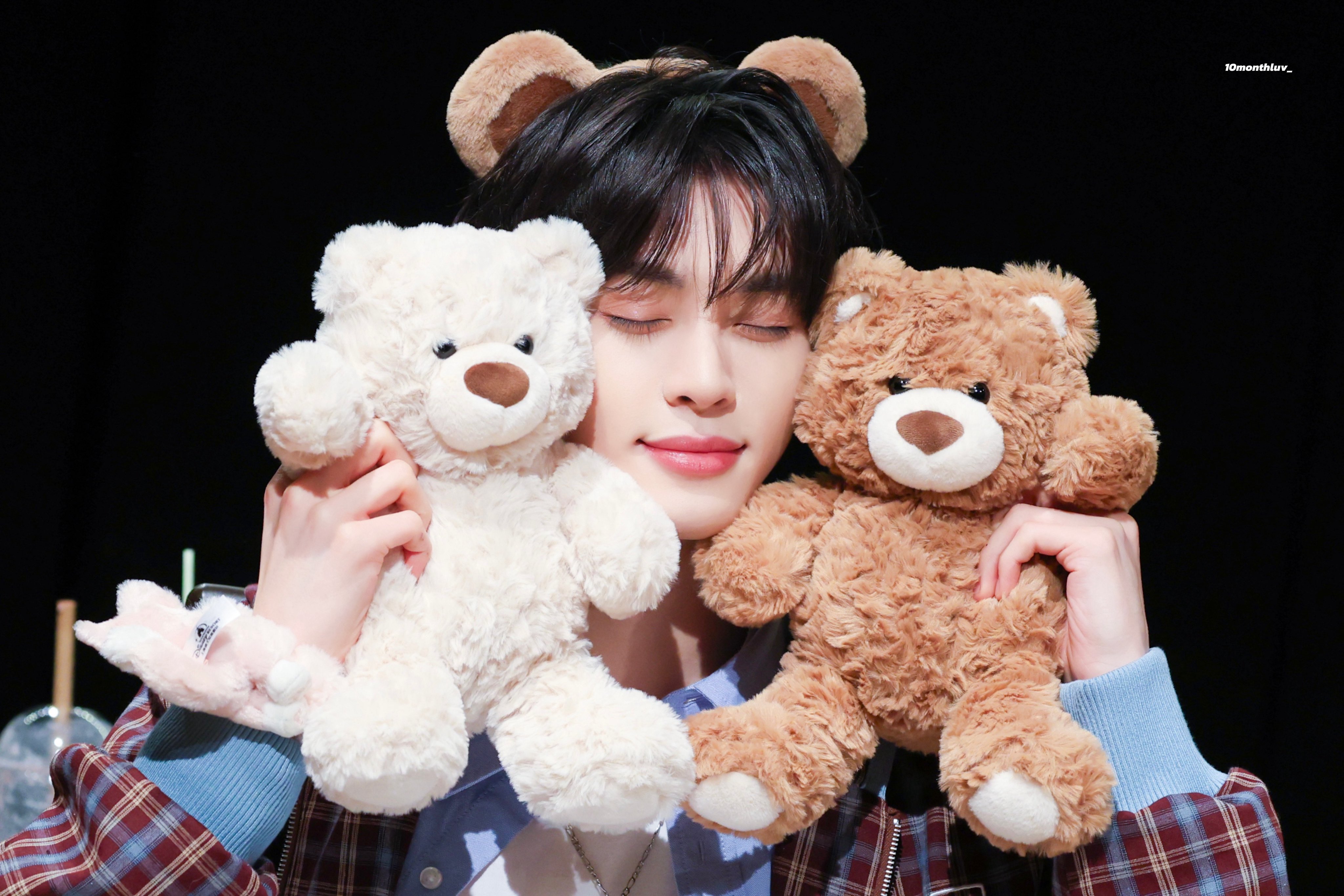 [잡담] 흑발이 너무 느좋이라 가져와써 | 인스티즈