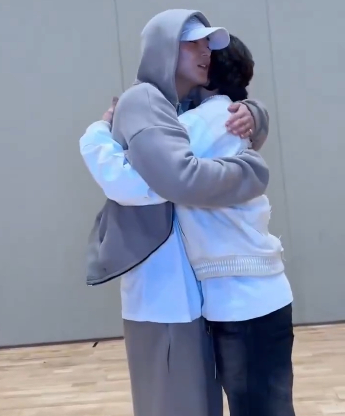 [잡담] 민규랑 무엘이 콩나물 마냥 쑥쑥 컸어도 하나도 안 변함..🥺 | 인스티즈