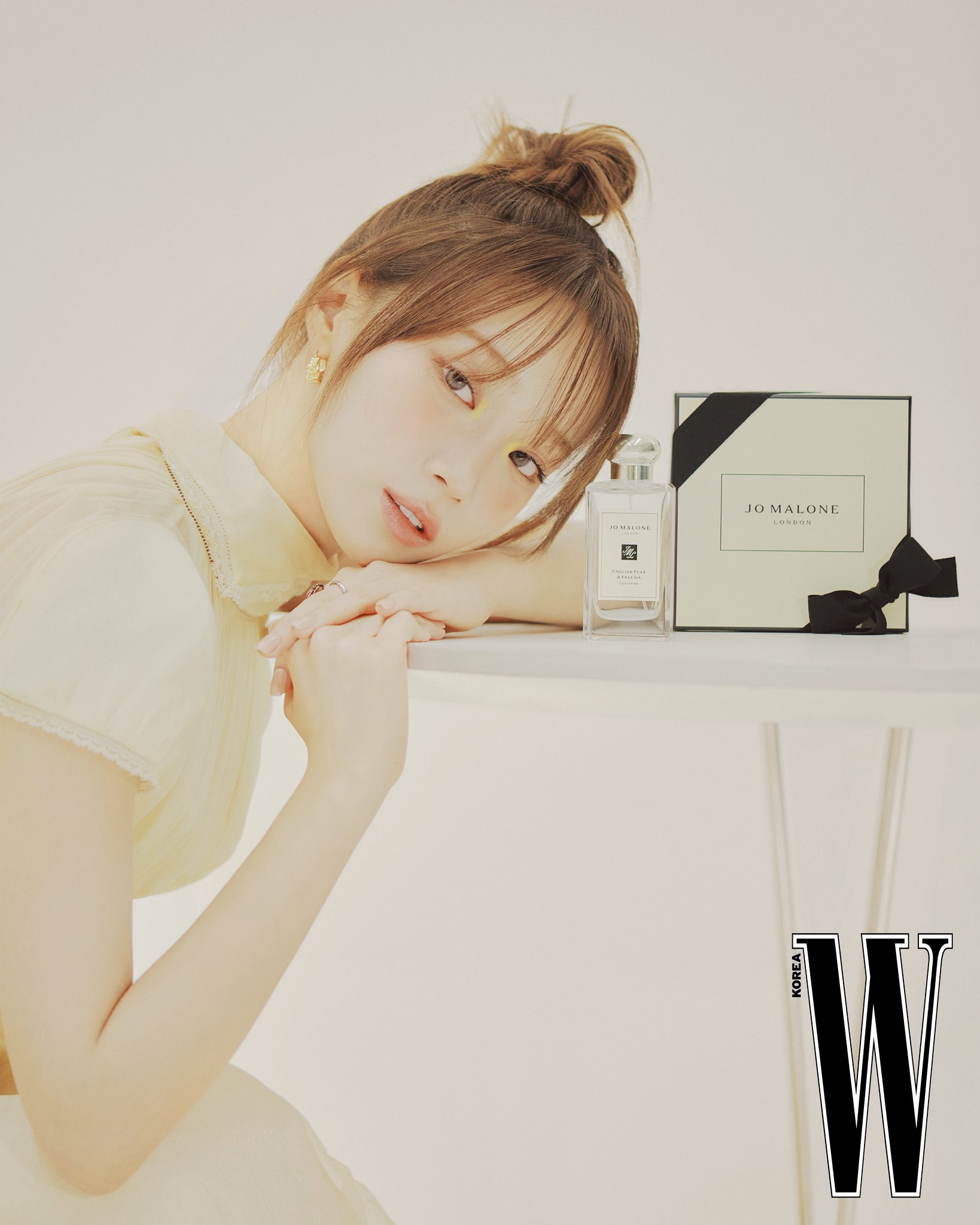 [정보/소식] 르세라핌 김채원 W 코리아 '조말론 런던' 화보 | 인스티즈