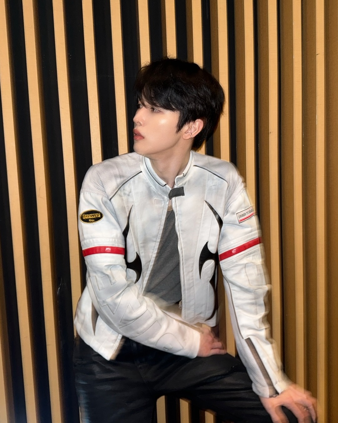 [잡담] 성찬이님 짧머 인스타 오셨다.............😳 | 인스티즈