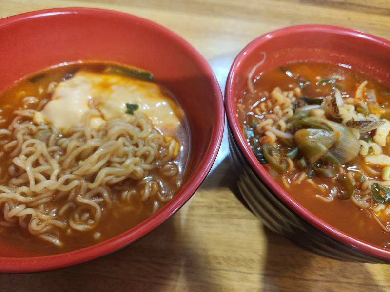 [잡담] 김밥이랑 라면시켰는데 라면2개나옴 | 인스티즈