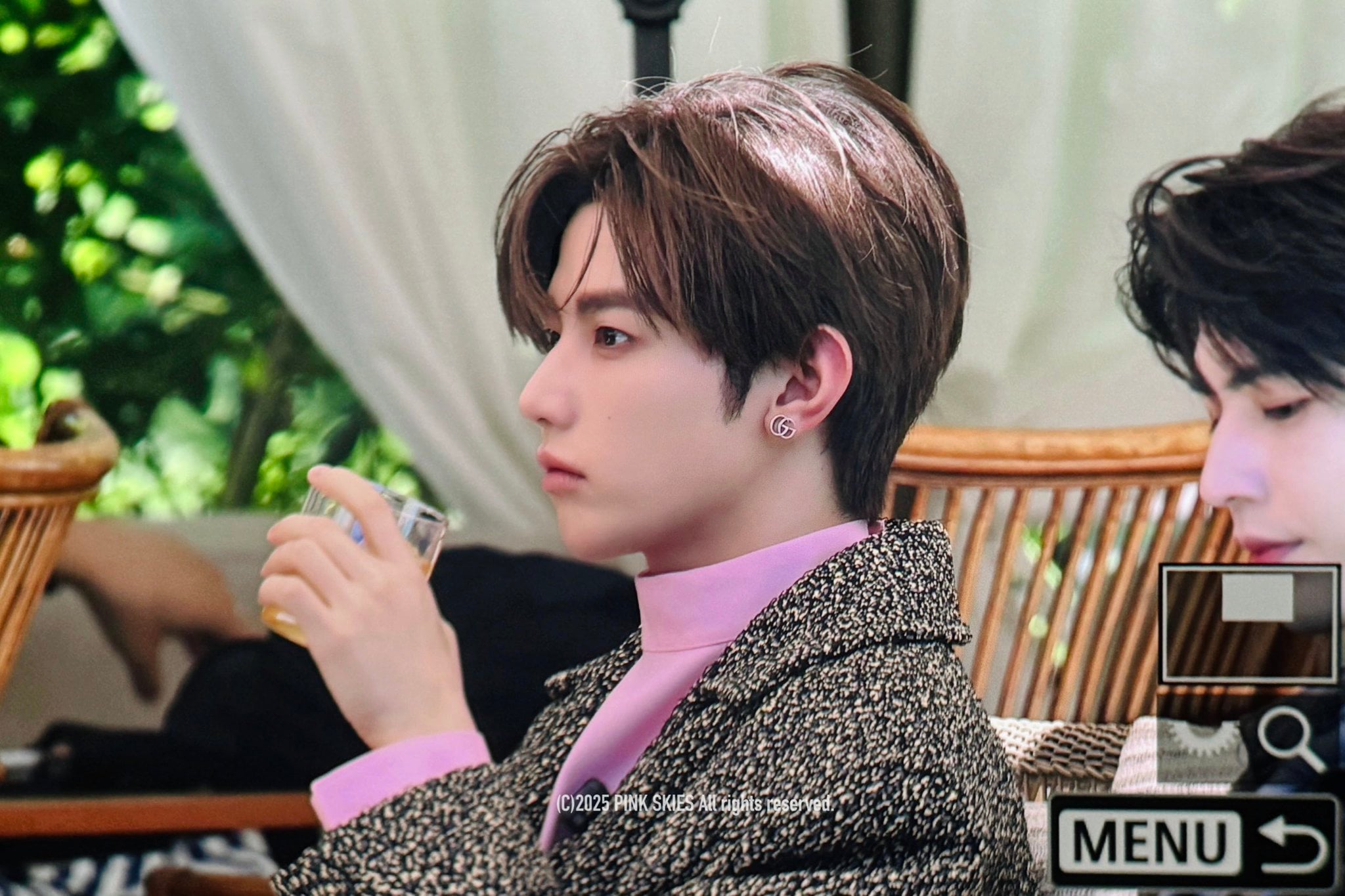 [잡담] 장하오 옆태 넘 아름다움 | 인스티즈