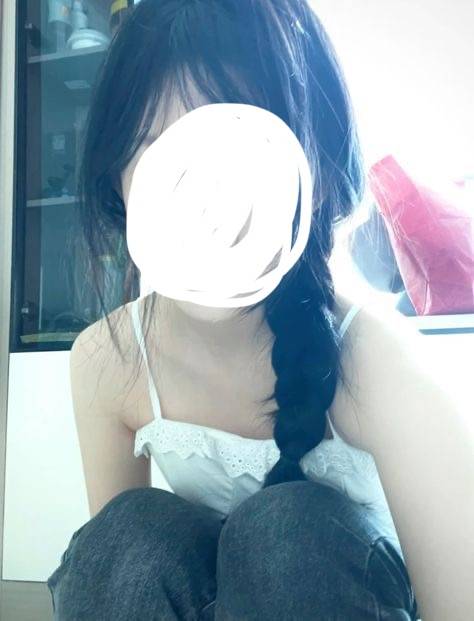 [잡담] 나 20대 중반인데 이런 머리하고 다니는 사람 있어..? 🫨 나 꼴값 아니겠지 | 인스티즈