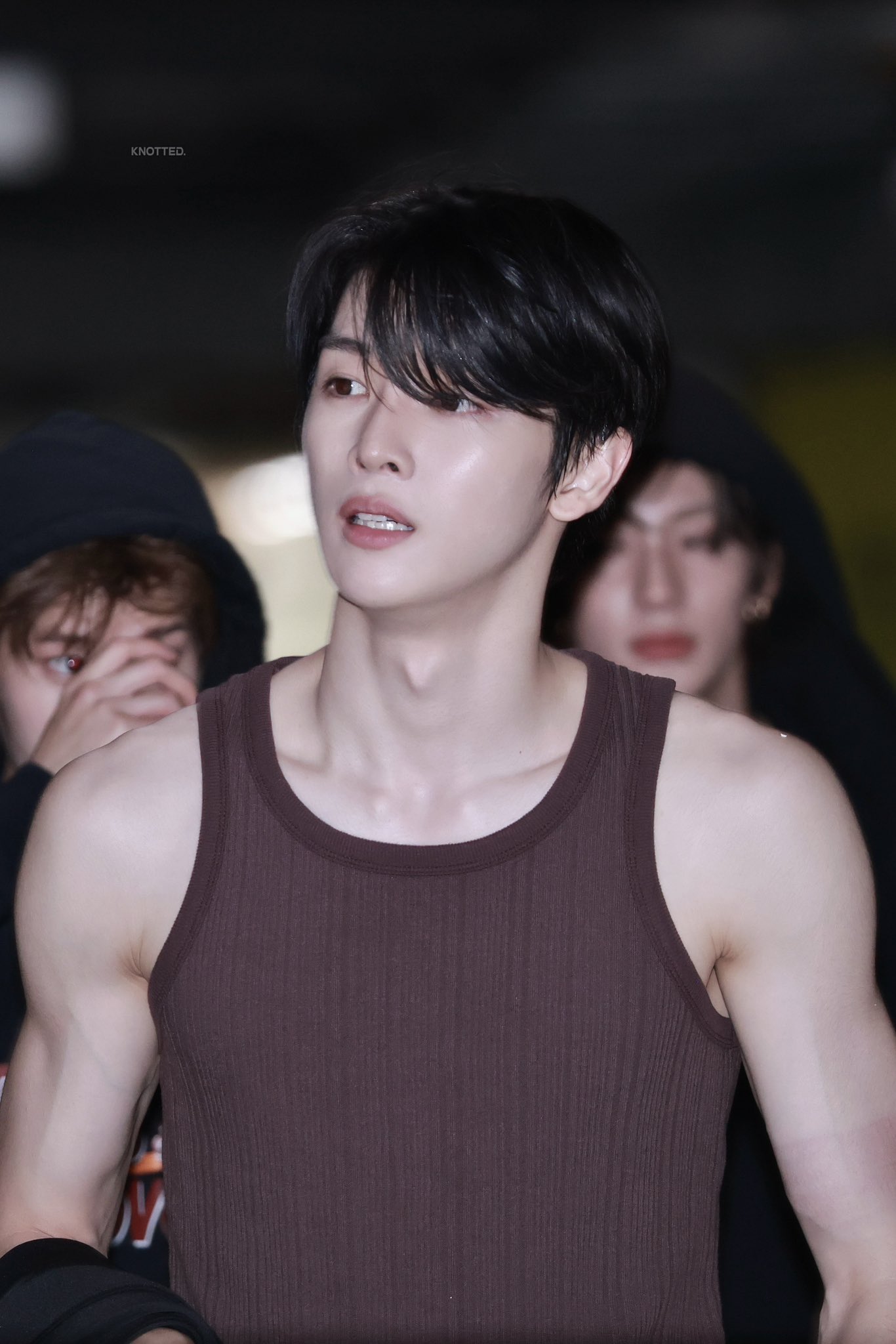 [잡담] 에????? 성찬 퇴근길 뭐지....????? | 인스티즈
