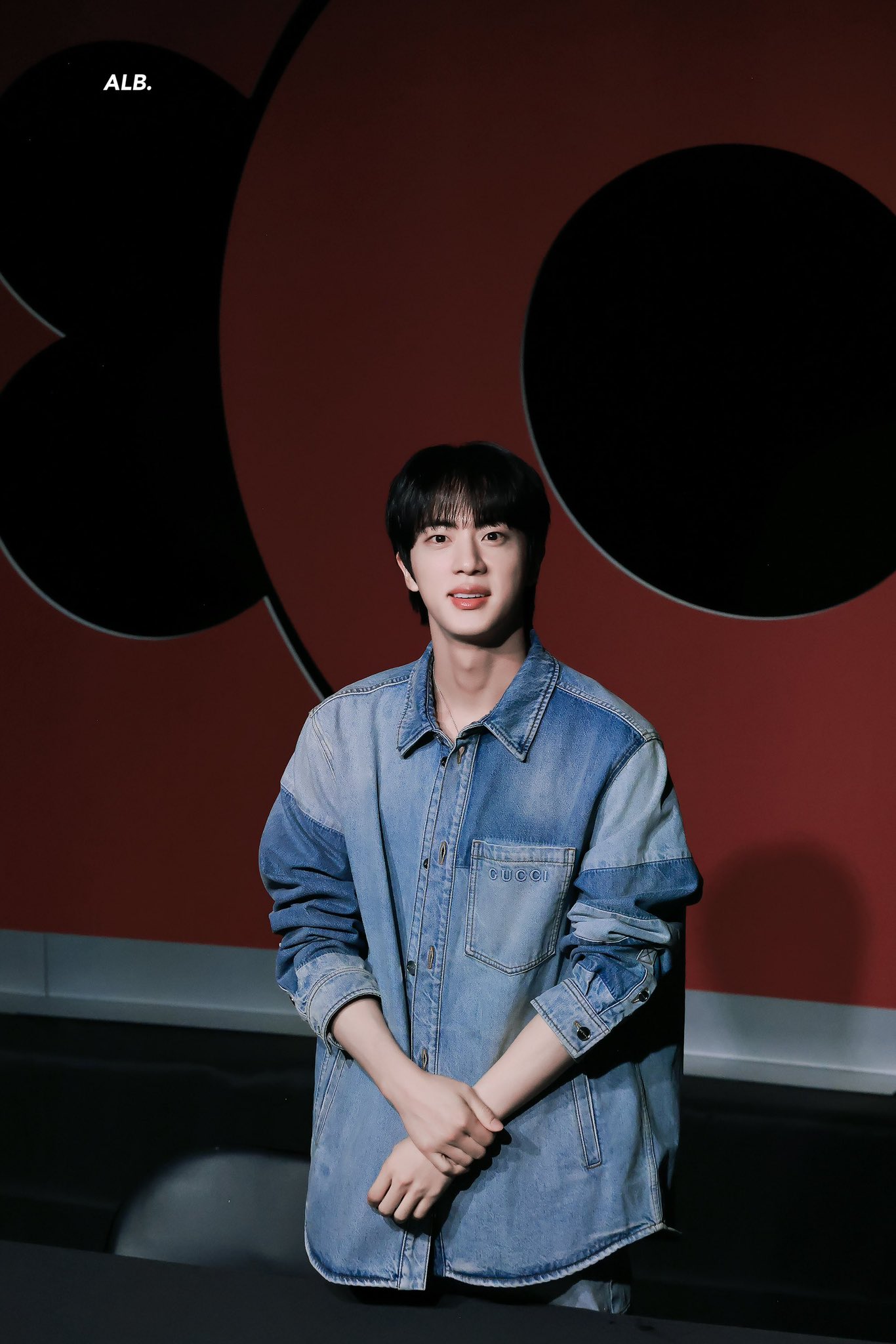 [잡담] 방탄 진 얼굴이랑 피지컬 진짜 대단하다 | 인스티즈