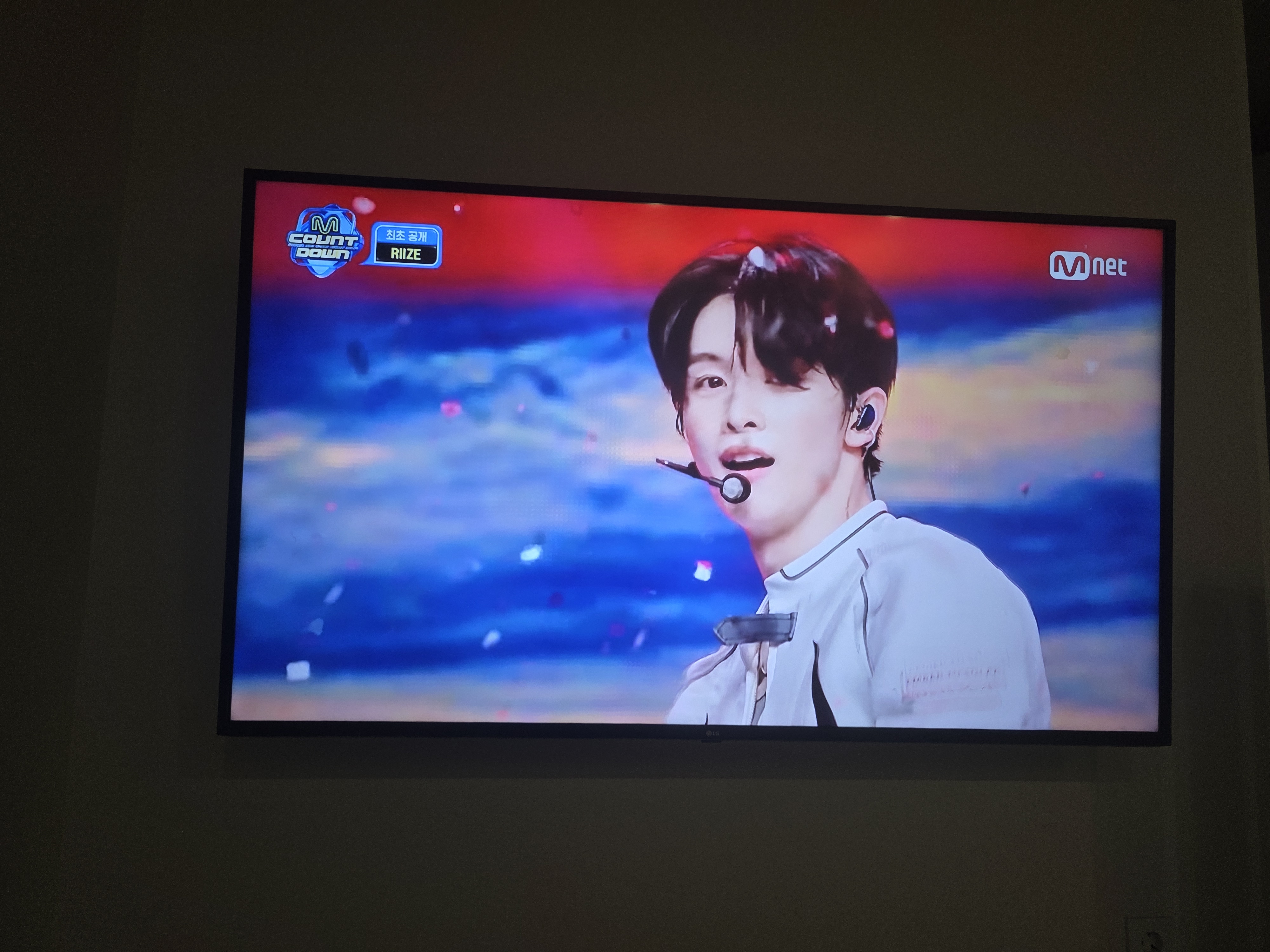 [잡담] 미남은 크게보라고 배워써.. | 인스티즈