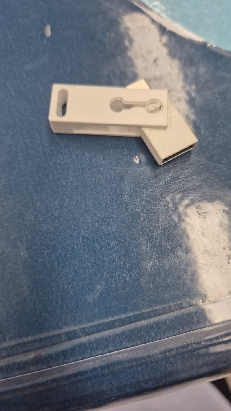 [잡담] 혹시 이렇게 생긴 usb 어케 써? | 인스티즈
