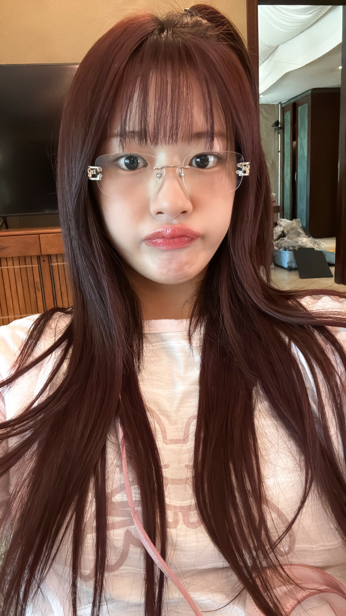 [잡담] 안유진 쌩얼 진짜 이쁘다 ㅠ | 인스티즈