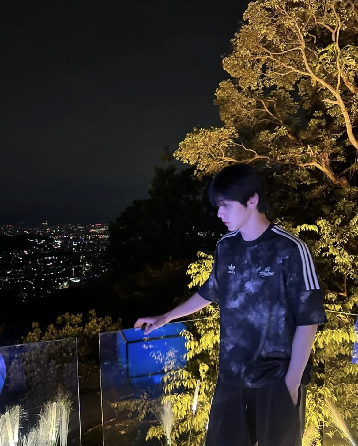 [잡담] 진지하게 수빈이 그 일반인 친구라는 아이 사진 쪽으로 가도 될 거 같음 | 인스티즈