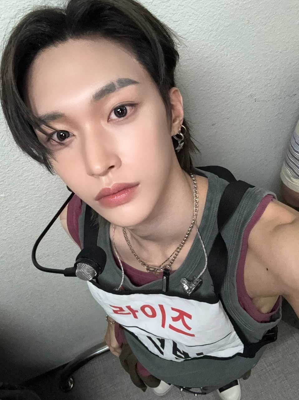 [잡담] 와 원빈 기카로 찍은거 같은데 얼굴+피부 ㄹㅇ.. | 인스티즈