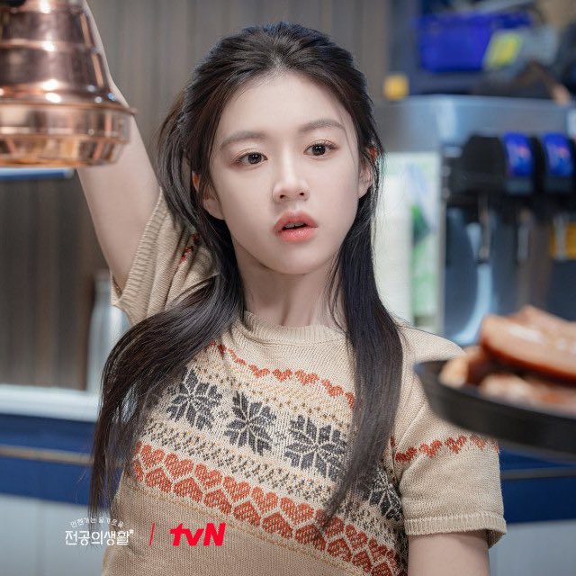 [잡담] 고윤정 언슬전 초반부에 입은거 다 본인옷이래 ㅋㅋㅋ | 인스티즈