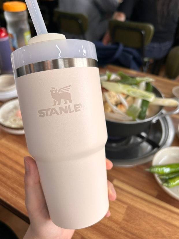 [잡담] 친구 선물로 스탠리 크림 샀는데 친구가 프로스트가 예쁘다고 하면 + 줬어!! | 인스티즈