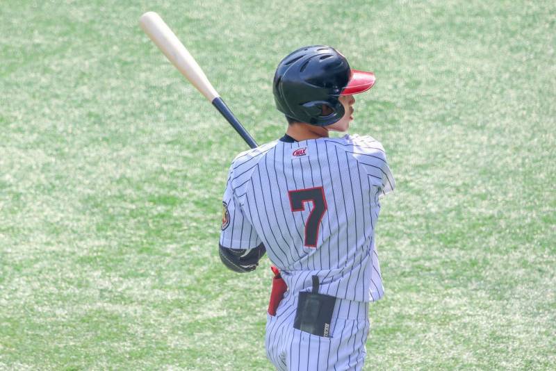 [잡담] 또 한번 털어보는 세광고 시절 지환이 배트들고있는 사진⚾️ | 인스티즈