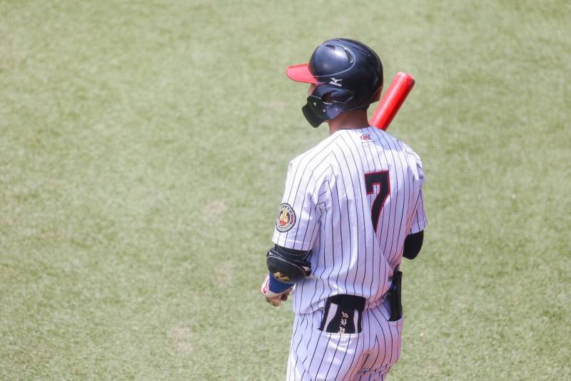 [잡담] 또 한번 털어보는 세광고 시절 지환이 배트들고있는 사진⚾️ | 인스티즈