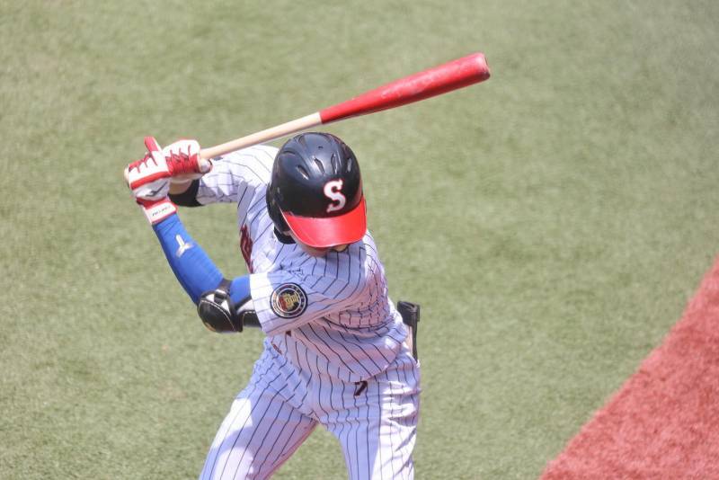 [잡담] 또 한번 털어보는 세광고 시절 지환이 배트들고있는 사진⚾️ | 인스티즈