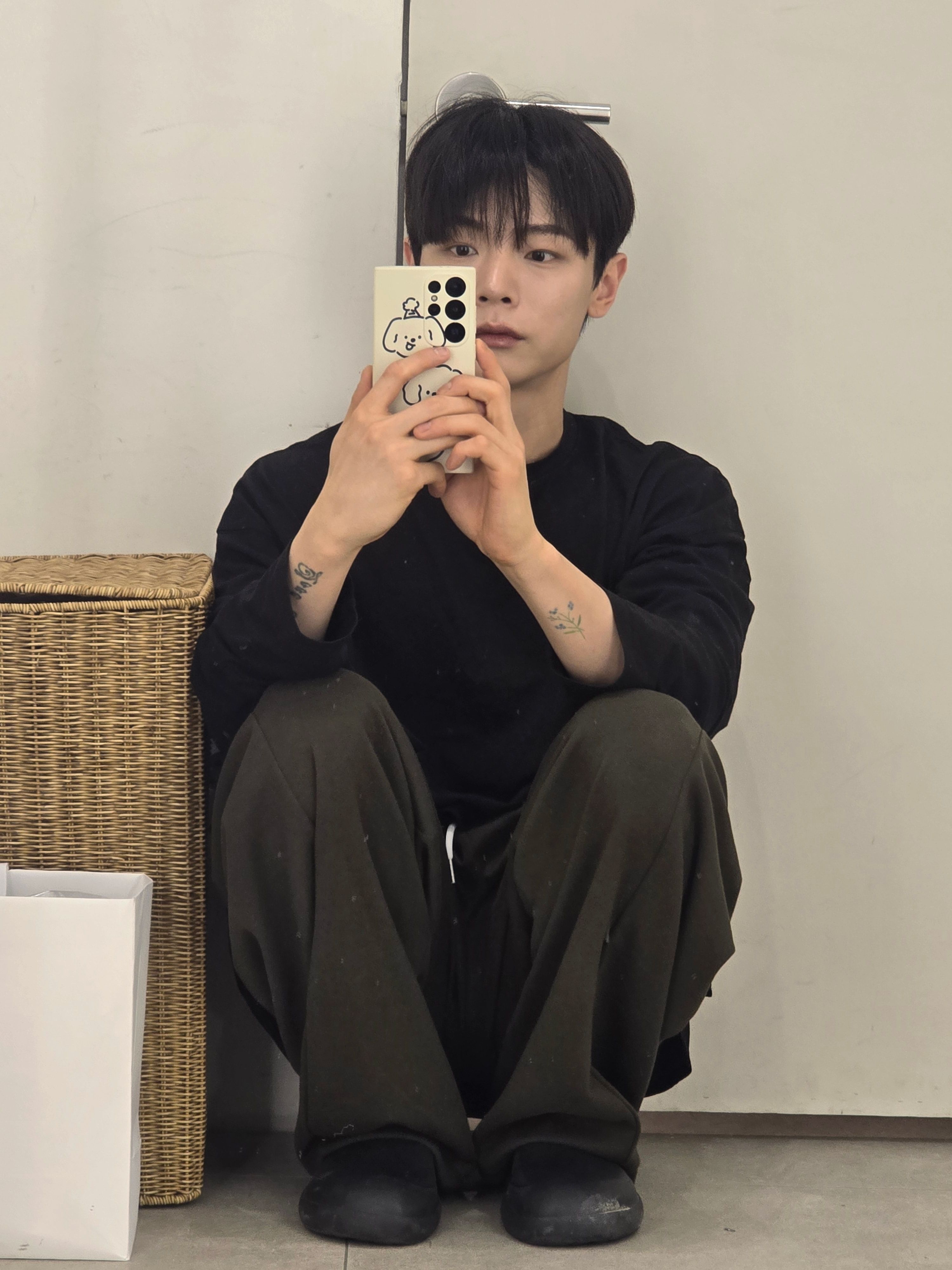 [잡담] 빠져있는 관심사는? 🙋🏻‍♂️운동! 팬들이 너무 많이 하지 말라고... 제가 조그만게 좋으신가봐요... | 인스티즈