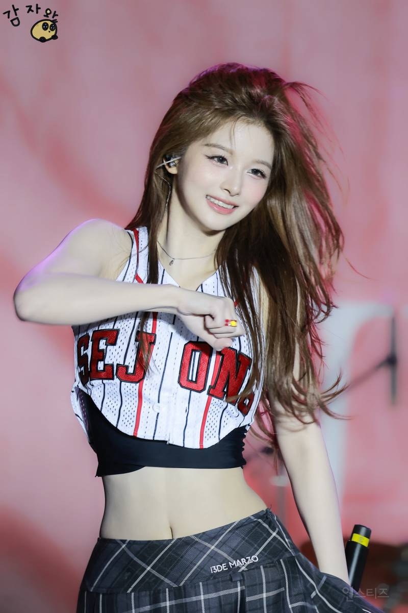 팬들 사이에도 의견갈린다는 대학축제 엔믹스 설윤 비주얼…jpg | 인스티즈