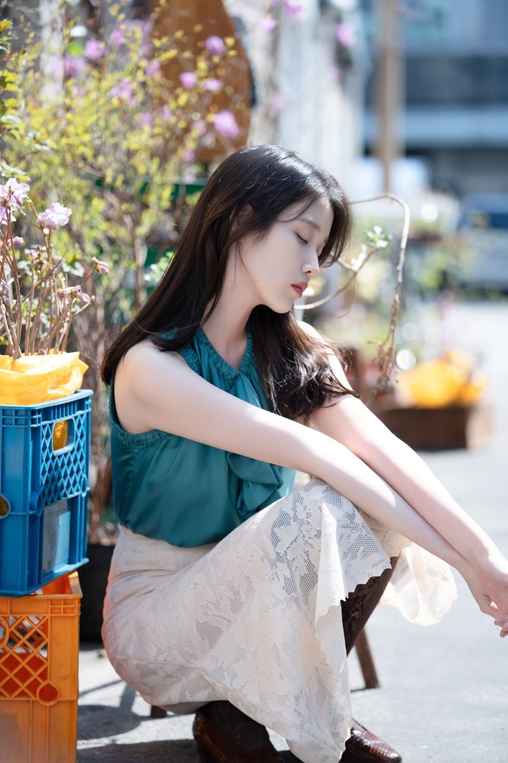 [잡담] 아 아이유 때매 ㄷH가리깨는중 제발 시대극 문신해라 | 인스티즈