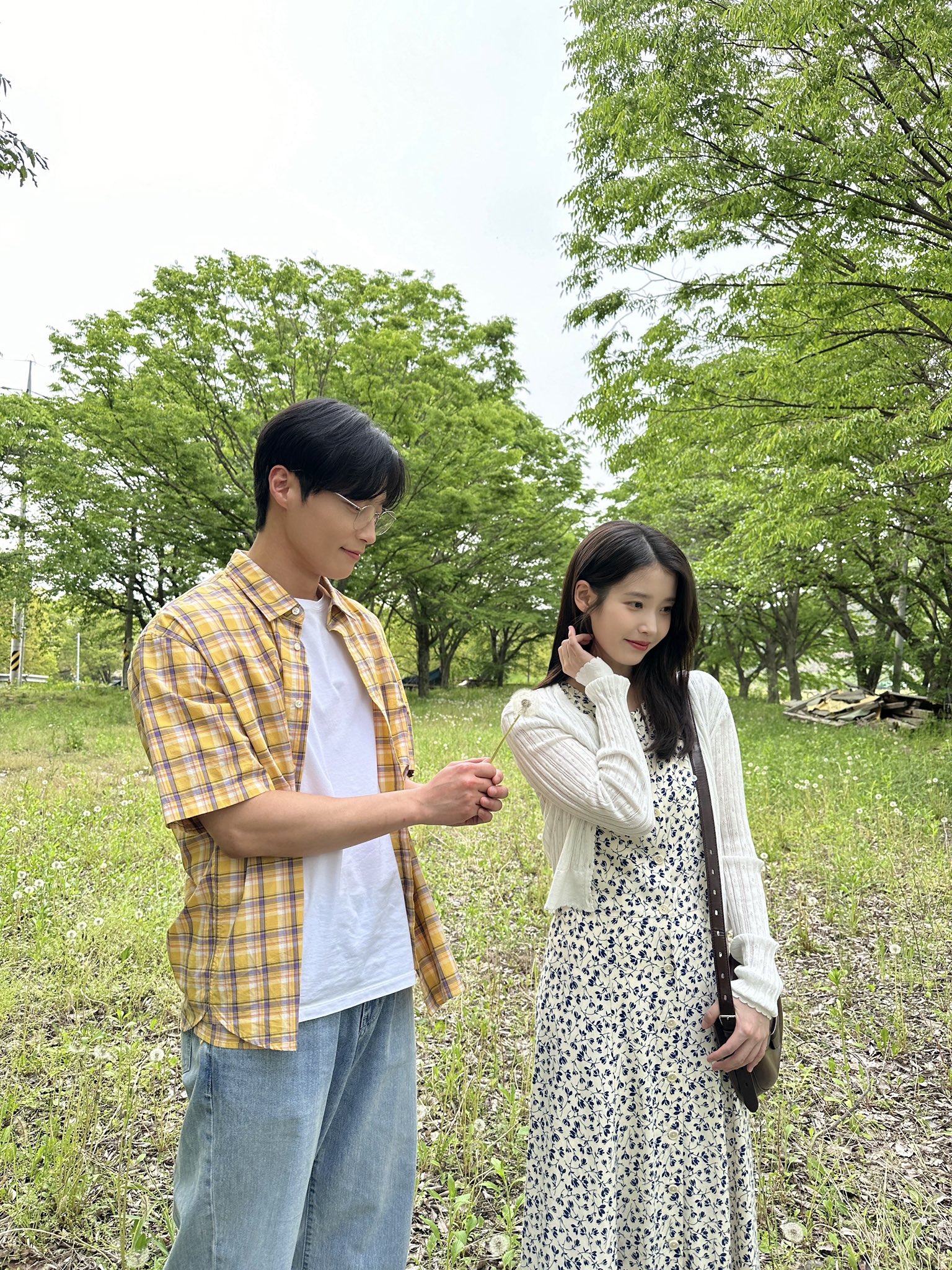 [잡담] 아이유 공식에서 아이유 허남준 올렸는데 | 인스티즈