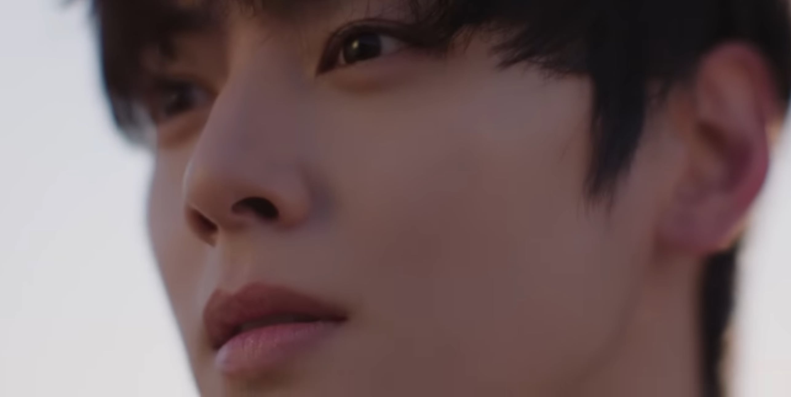 [잡담] 와 미인 뮤비 아이유 차은우 보니까 클리셰지만 이런거 보고싶어짐 | 인스티즈