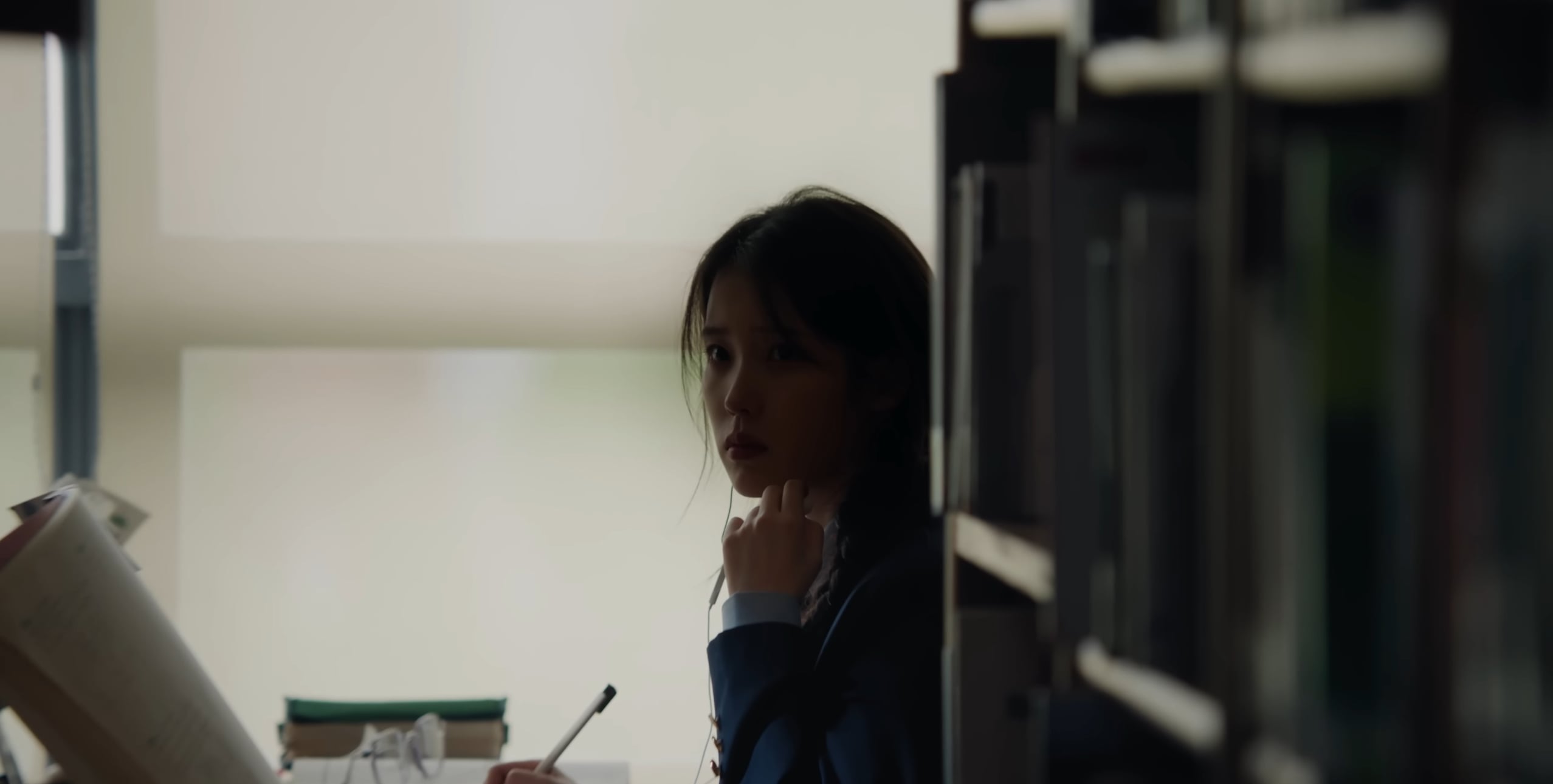[잡담] 와 미인 뮤비 아이유 차은우 보니까 클리셰지만 이런거 보고싶어짐 | 인스티즈