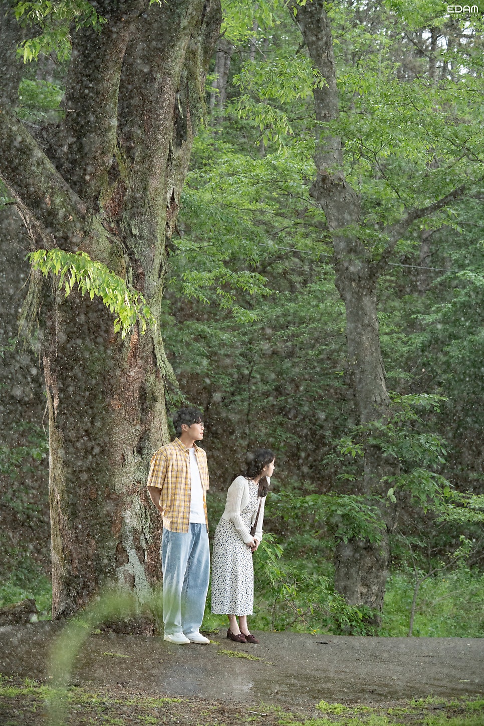 [잡담] 아이유 허남준 이거 완전 멜로 영화 포스터잔아 | 인스티즈