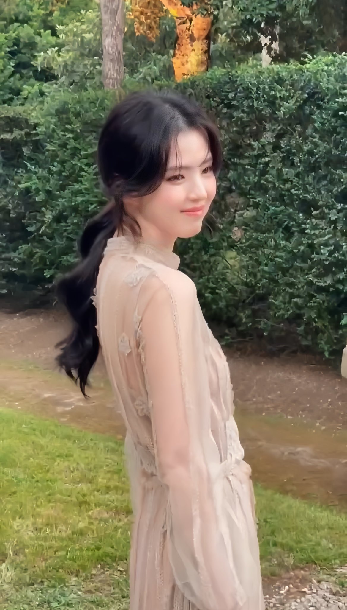 [잡담] 로마 한소희가 너무 아름다워서 어이없어 | 인스티즈