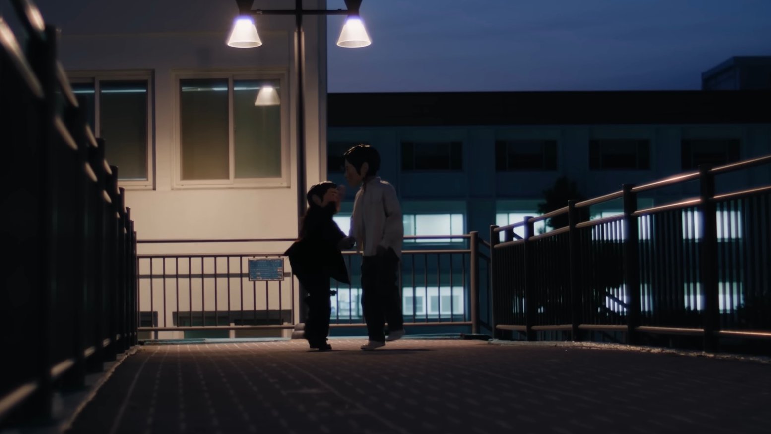 [잡담] 아이유 미인 뮤비 sf단편소설 영상화 느낌이라 너무 좋음../// | 인스티즈