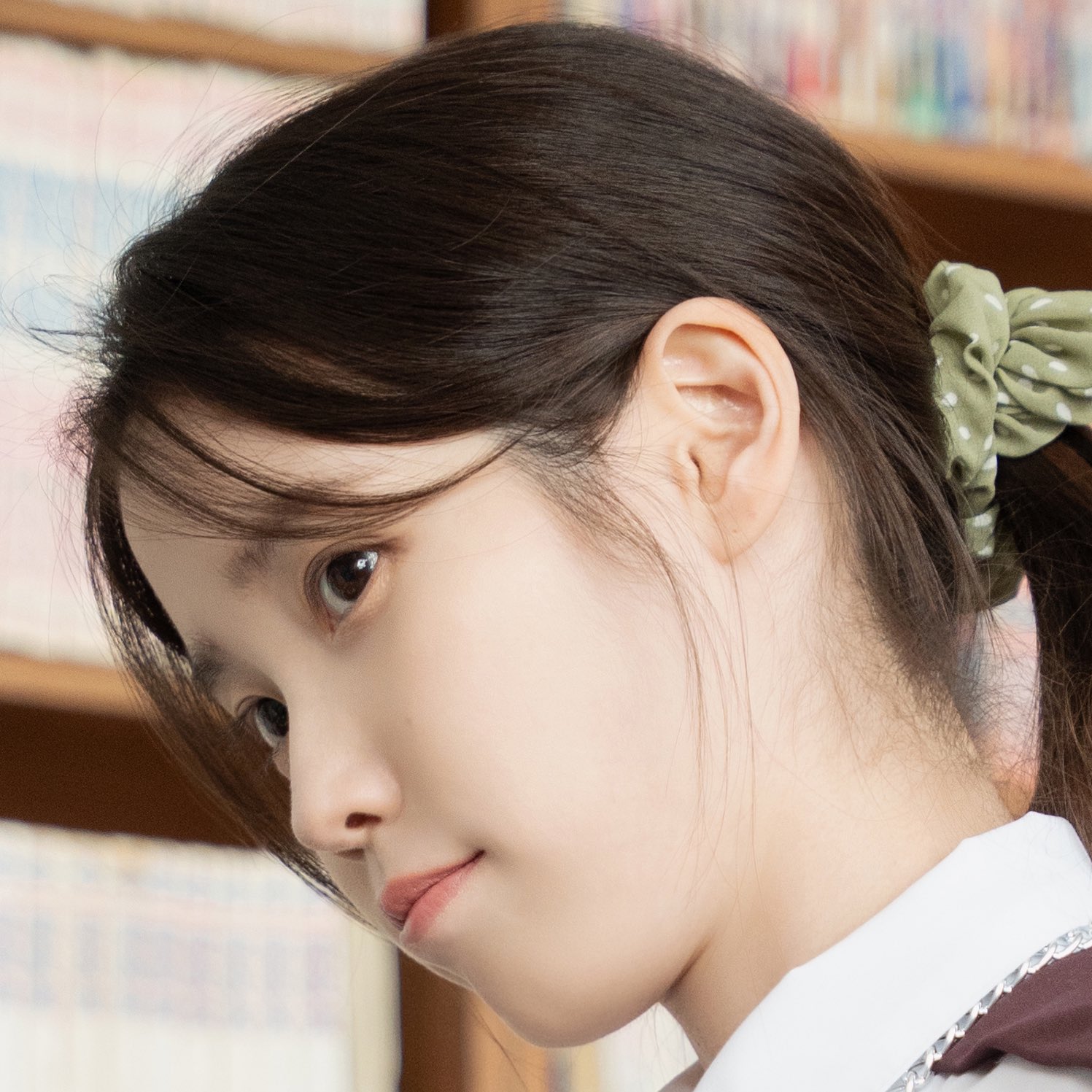 [잡담] 아이유 얼굴선 얇은 게 내 취향임 | 인스티즈