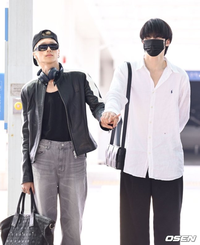 [잡담] 아 개웃겨 에이티즈 우영 공항에서 브이하다가 저지당함 | 인스티즈