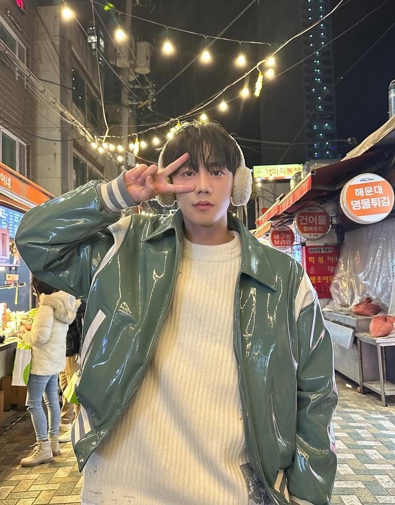 [잡담] 다들 이준영 귀마개 짤 봤어??????????? | 인스티즈