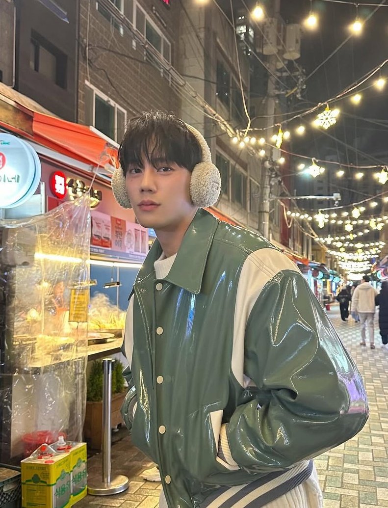 [잡담] 다들 이준영 귀마개 짤 봤어??????????? | 인스티즈