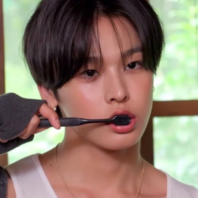 [잡담] 리쿠 까만 피부가 너무좋다 | 인스티즈