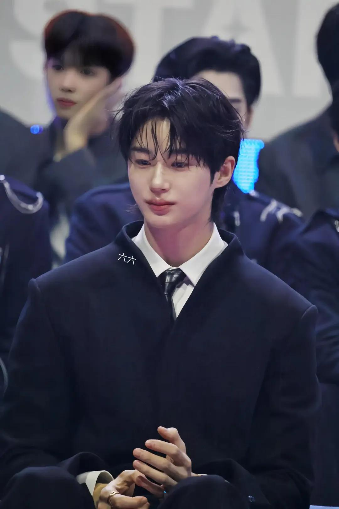 [잡담] 변우석 너무 잘생겼으.... | 인스티즈