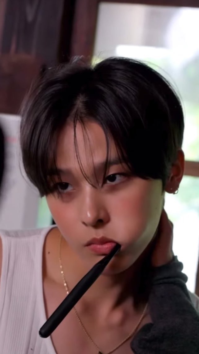 [잡담] 리쿠 까만 피부가 너무좋다 | 인스티즈