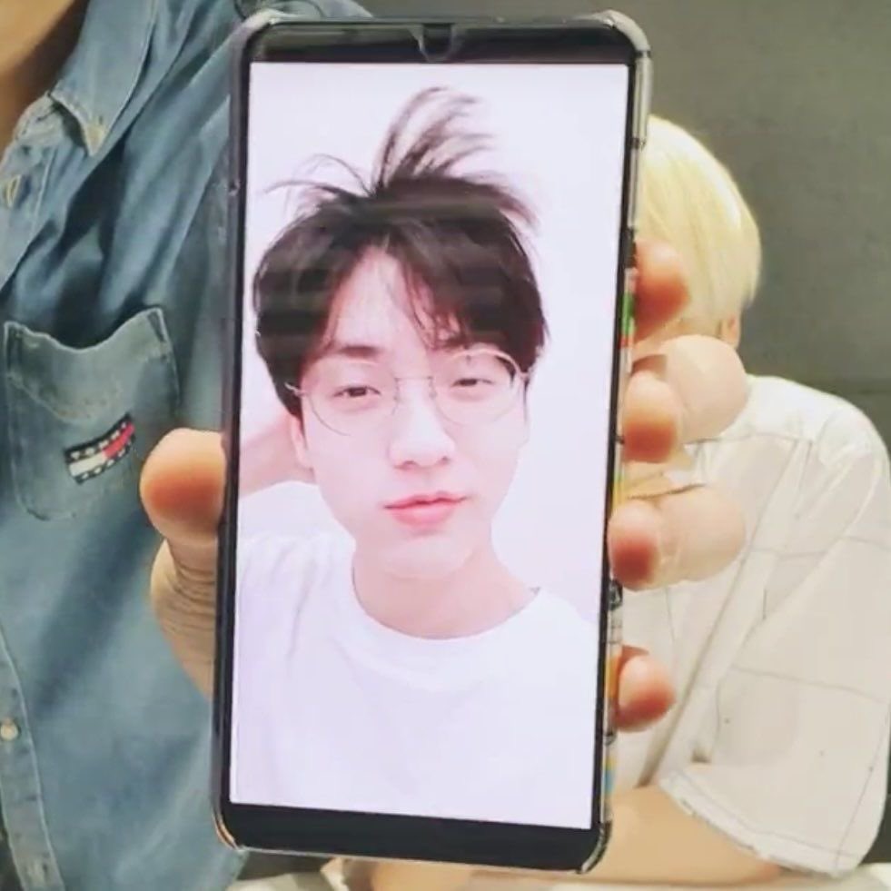 [잡담] 수빈이 이거 진짜 누구안경 쓴 걸까ㅋㅋㅋㅋㅋ | 인스티즈