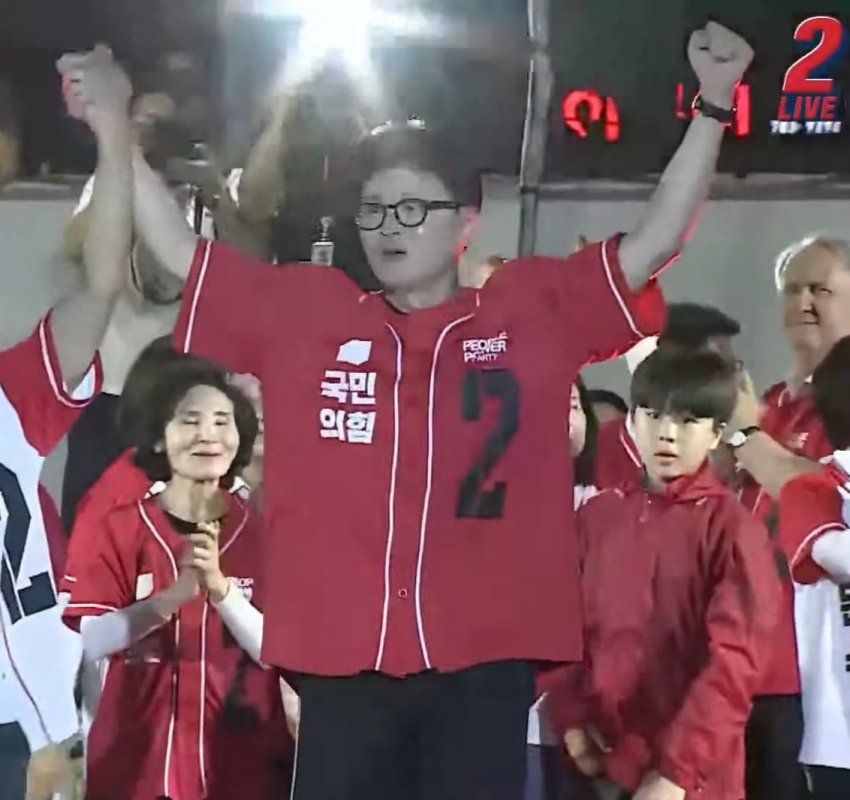 [잡담] 실시간 한동훈 어깨뽕 사고 | 인스티즈