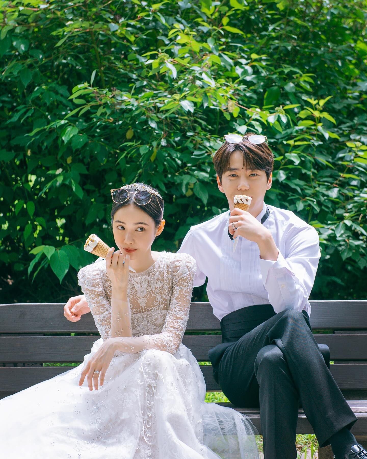 [잡담] 로얄로더는 이준영 홍수주 웨딩사진을 남기고😇 | 인스티즈