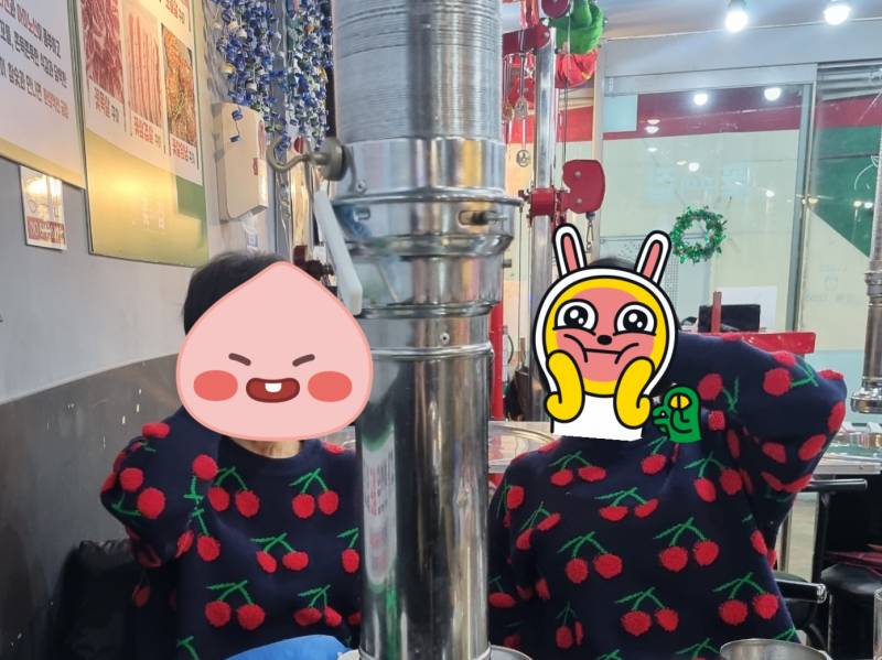 [잡담] 저번 크리스마스때 가족끼리 외식했는데 엄마랑 뇌트워크 통함ㅋㅋ | 인스티즈