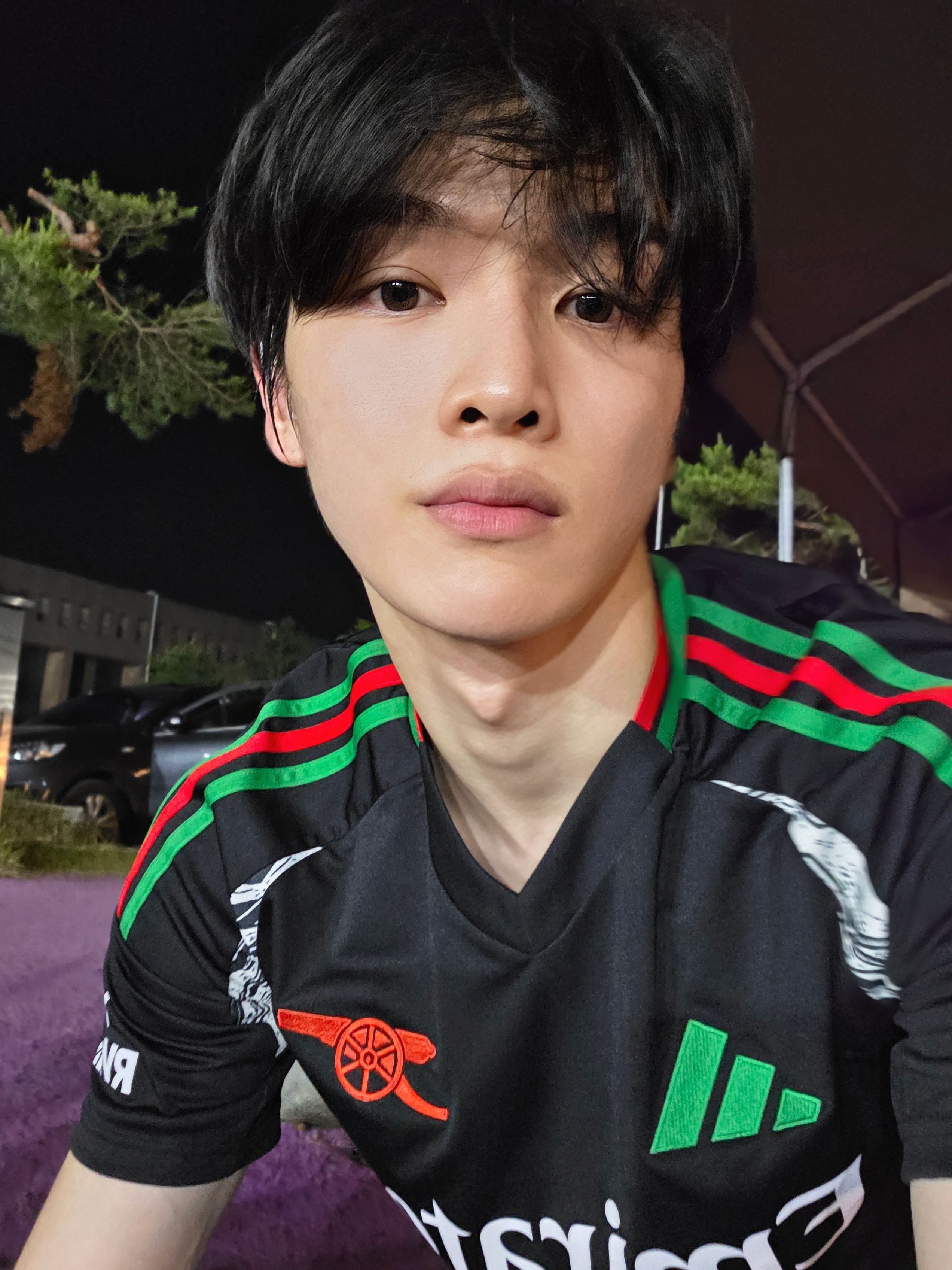 [잡담] 성찬 미친 축구장 셀카왔다 ㅠㅠㅠ | 인스티즈