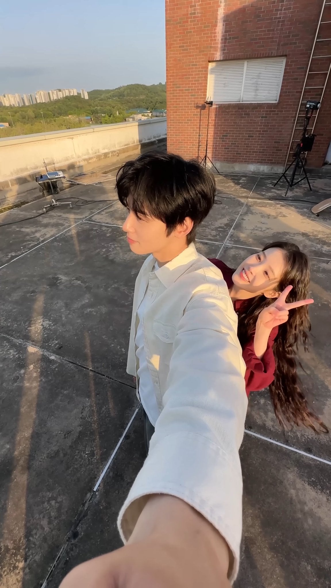 [잡담] 차은우 아이유 얘네 미친듯이 귀여워서 광대 개같이올라가… | 인스티즈