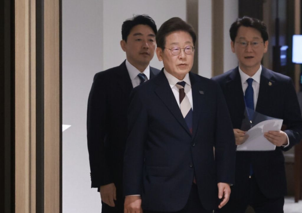 [잡담] 아 비서실장 얼굴봨ㅋㅋㅋㅋㅋㅋㅋ | 인스티즈