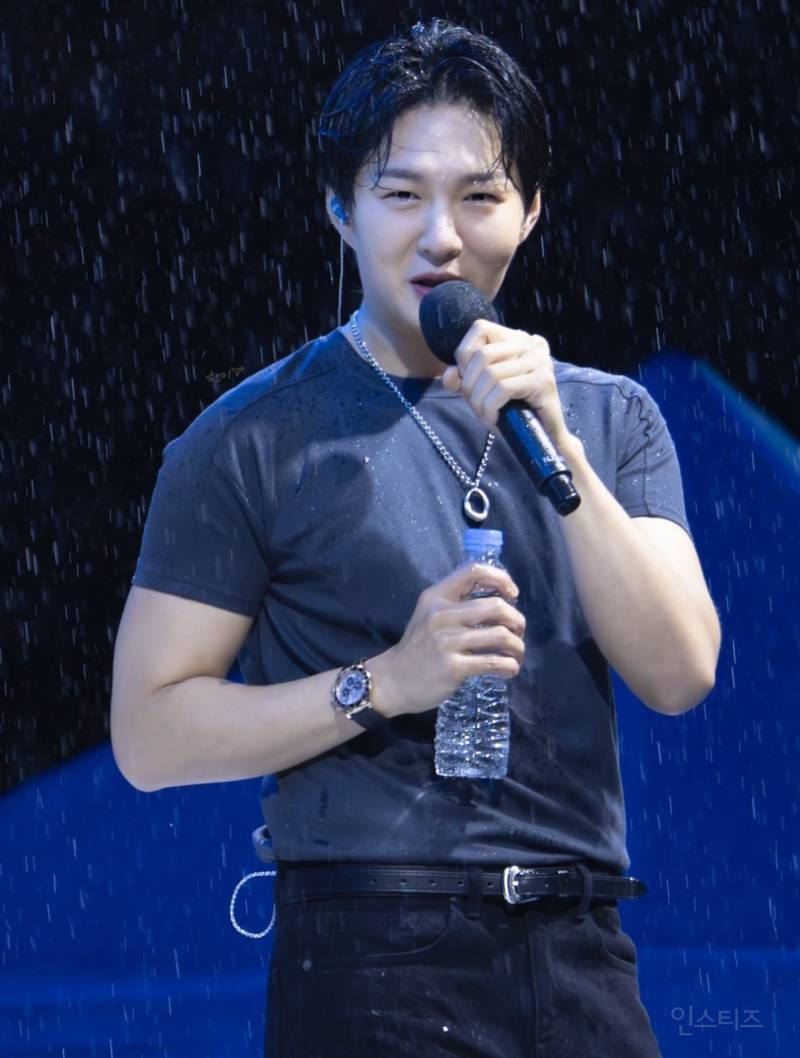 벌써 워터밤 준비 시작한듯한 남돌.jpg | 인스티즈