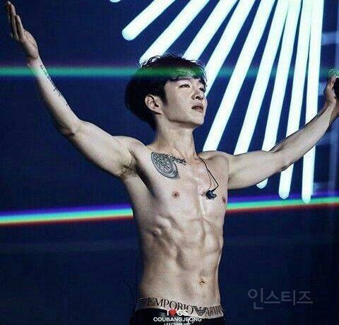 벌써 워터밤 준비 시작한듯한 남돌.jpg | 인스티즈