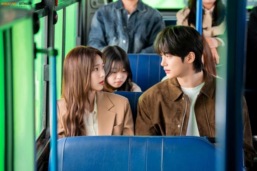 [잡담] 채수빈 소속사에서 변우석이랑 투샷 올려줌 | 인스티즈