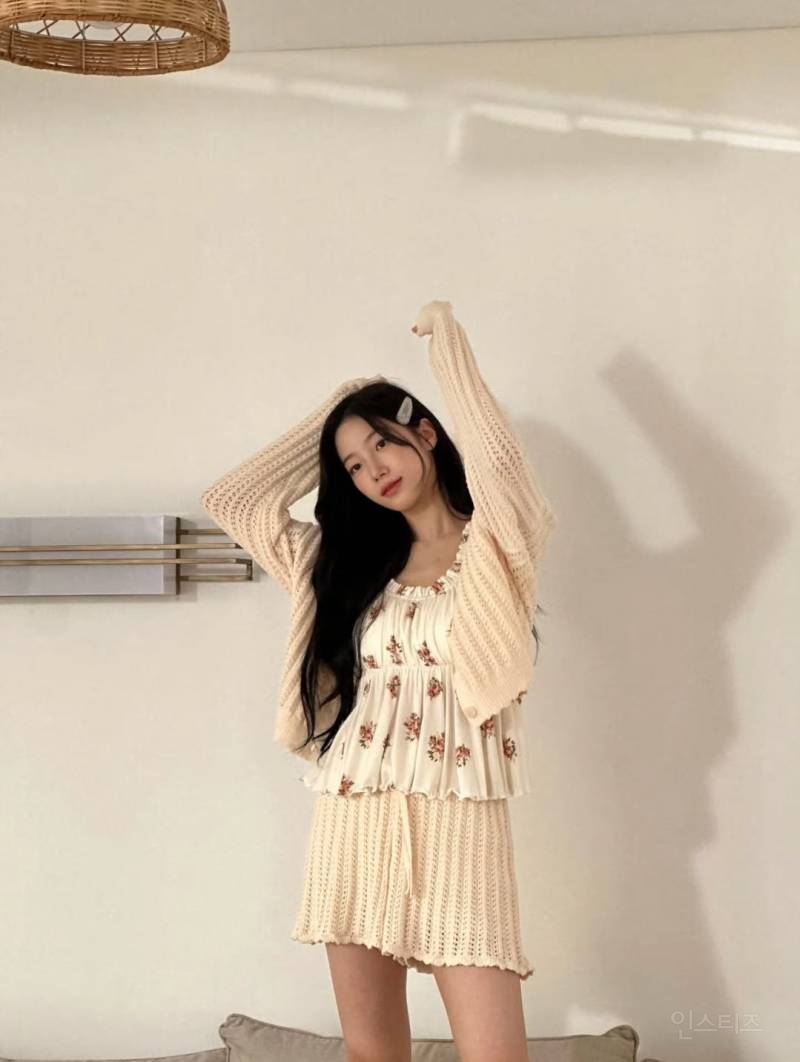 카즈하 인스타 새 피드 (젤라또피케 화보 현장) | 인스티즈