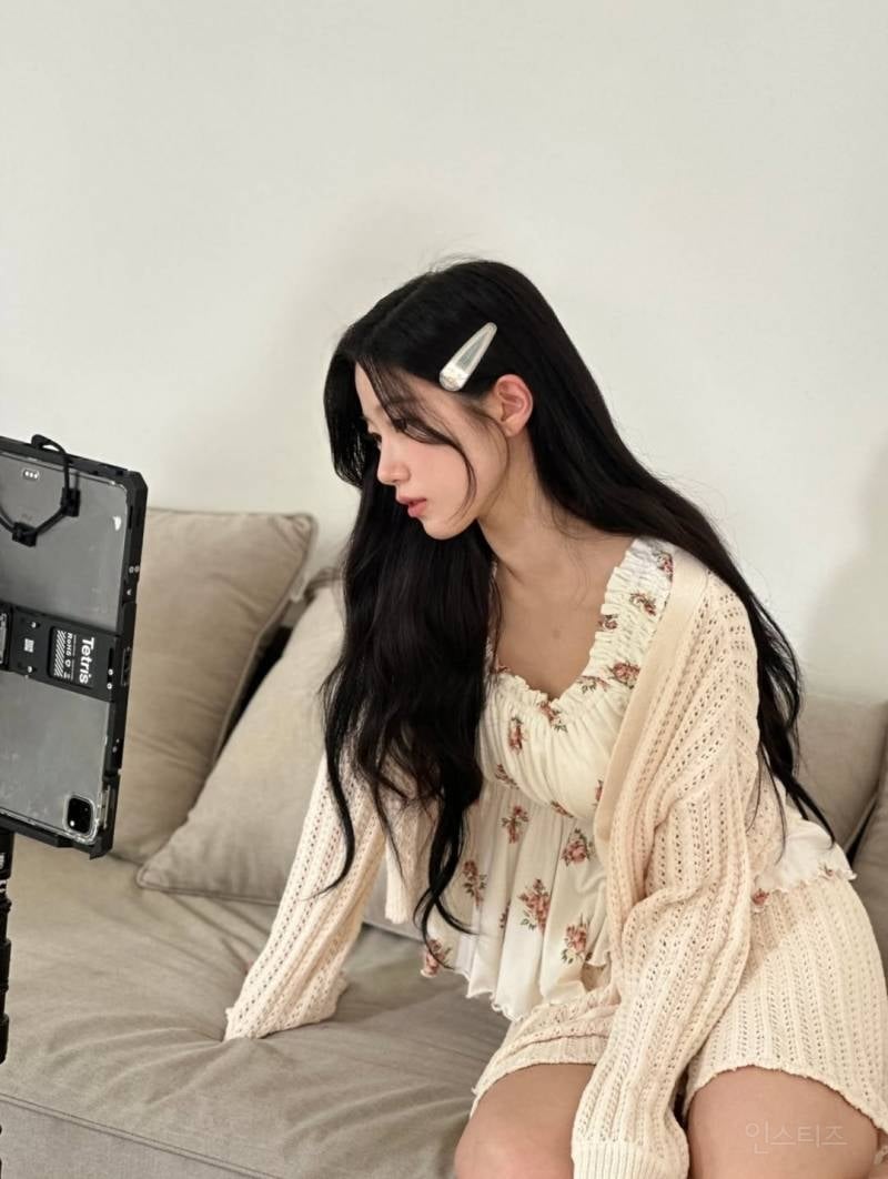 카즈하 인스타 새 피드 (젤라또피케 화보 현장) | 인스티즈